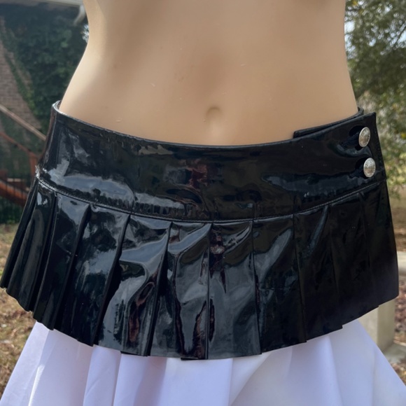Forplay Vinyl Wet Look  Fetish Bondage Pleated Super Mini Skirt Club  Lingerie - Picture 3 of 13